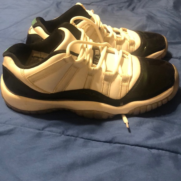 black and white jordan 11’s - Picture 1 of 1